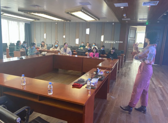 �ڲ�����Ϸ������(�й�)רҵ����,����Ϊ��